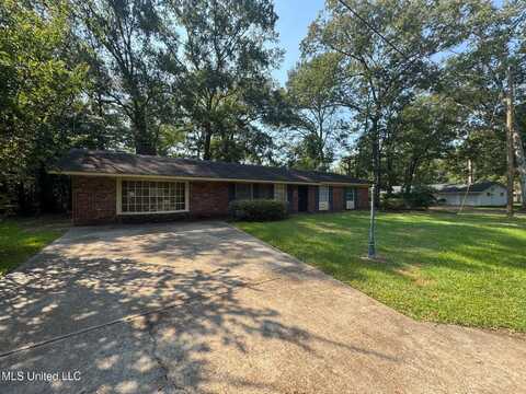 3218 Meadow Forest Drive, Jackson, MS 39212