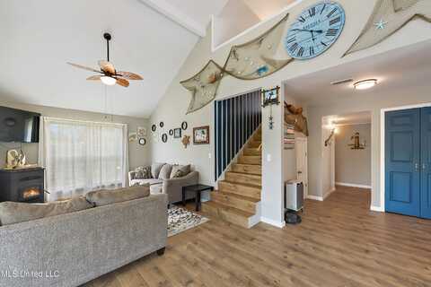 5015 1st Avenue, Bay Saint Louis, MS 39520