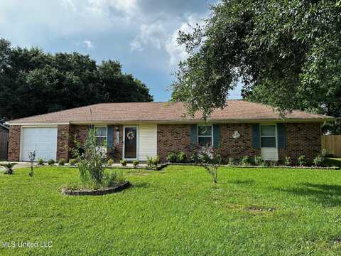 13104 Sweetbriar Street, Ocean Springs, MS 39564