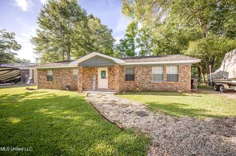 8813 Stonewall Street, Ocean Springs, MS 39564