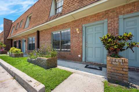 1300 ARLINGTON LANE NE, PALM BAY, FL 32905