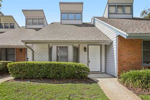 5203 OAK CHARTER COURT, TEMPLE TERRACE, FL 33617