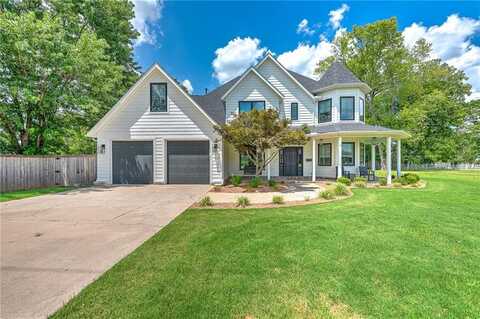 103 NE 7th ST, Bentonville, AR 72712