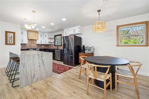 2125 N Old Wire RD, Fayetteville, AR 72703