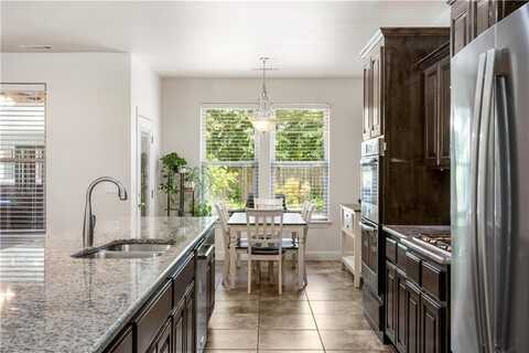 4407 W Meadow Oaks DR, Rogers, AR 72758