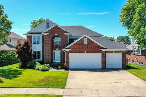 21016 Strawberry Hills, Macomb, MI 48044