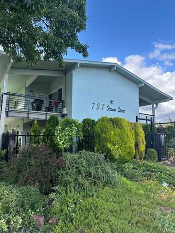 737 Stevens Street, Medford, OR 97504