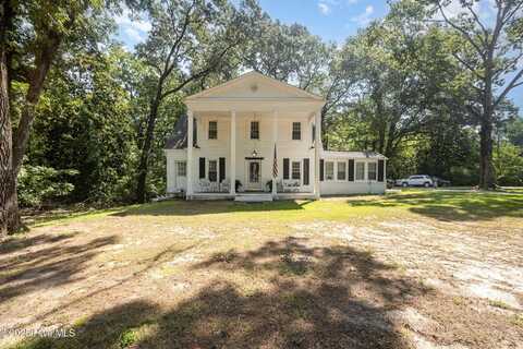 900 Beaman Street, Clinton, NC 28328