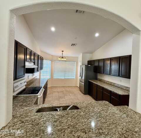 8172 W Citrus Way, Glendale, AZ 85303