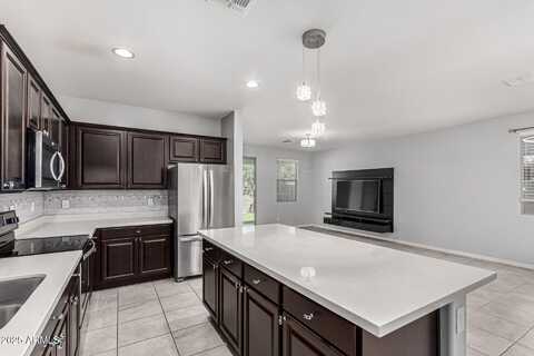 7423 S 28TH Place, Phoenix, AZ 85042