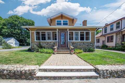 228 Lynn St, Peabody, MA 01960