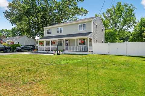 29 Edgemere Dr, Seekonk, MA 02771