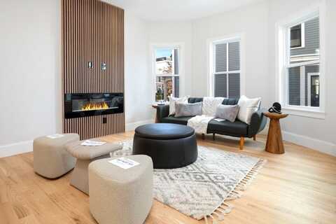 58 Putnam St, Somerville, MA 02143