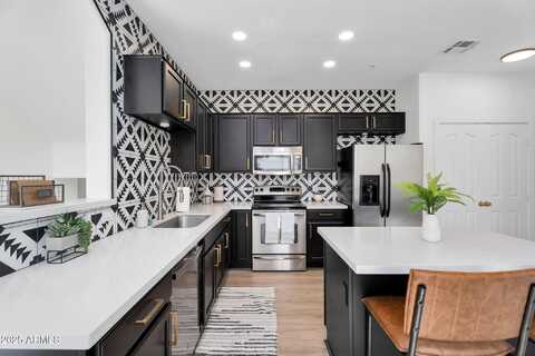 240 W JUNIPER Avenue, Gilbert, AZ 85233