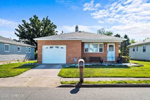 20 Liberta Drive, Toms River, NJ 08757