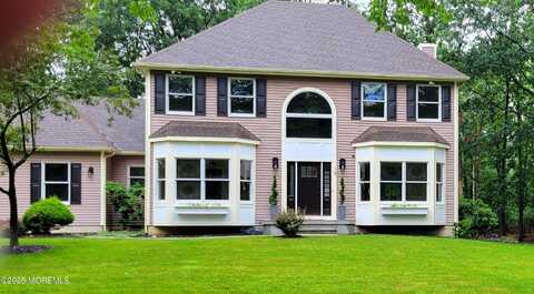 18 Mayberry Drive, Tinton Falls, NJ 07724