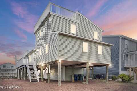 4 W Shrewsbury Drive, Little Egg Harbor, NJ 08087