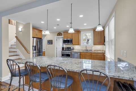 700 Halliard Avenue, Beachwood, NJ 08722