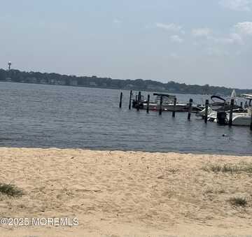 1610 Riviera Avenue, Toms River, NJ 08753
