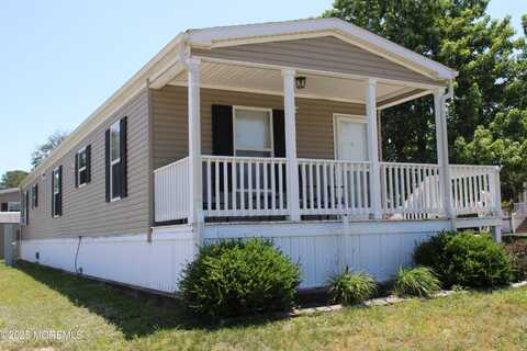 147 Woodchuck Parkway, Whiting, NJ 08759