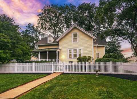 12 Beechwood Terrace, Poughkeepsie, NY 12601