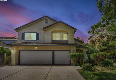 840 Menay Dr, Tracy, CA 95376