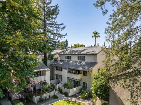 2720 Oak Rd, Walnut Creek, CA 94597