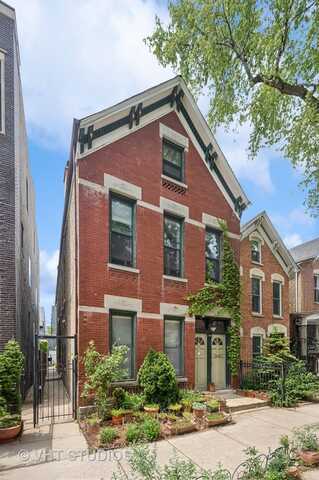 862 N. Hermitage Avenue, Chicago, IL 60622