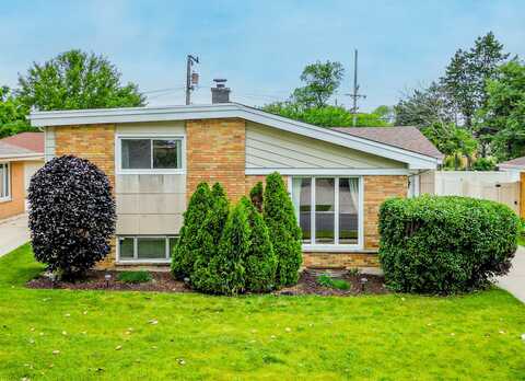 10910 Robinhood Street, Westchester, IL 60154