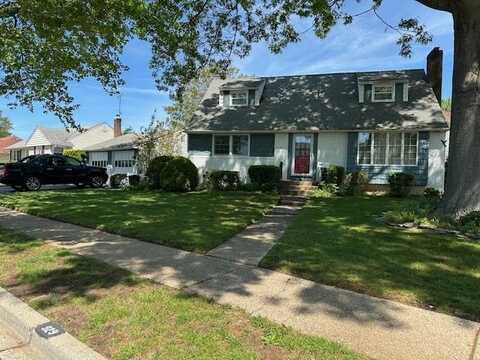 929 White Birch Lane, Wantagh, NY 11793
