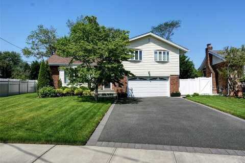 784 Sacco Place, North Bellmore, NY 11710