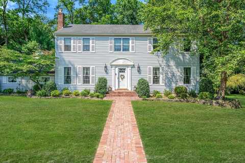2 Seaview Lane, Mount Sinai, NY 11766