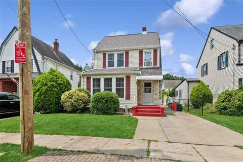35 Juniper Avenue, Mineola, NY 11501