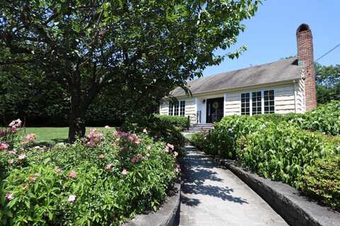 8 Hazel Road, Port Washington, NY 11050