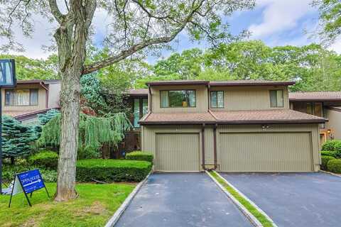41 Carriage Court, Jericho, NY 11753