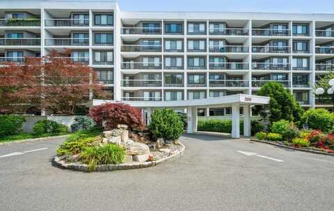 200 High Point Drive, Hartsdale, NY 10530