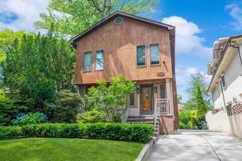 19615 Como Avenue, New York, NY 11423