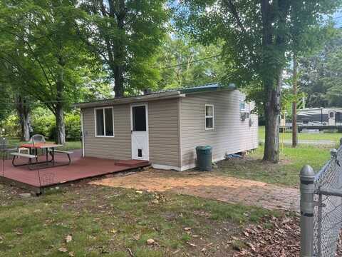 46 Daniel Lane, TALCOTT, WV 24981