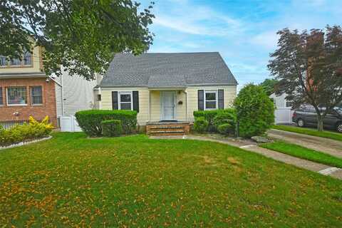 57 Netherwood Drive, Albertson, NY 11507