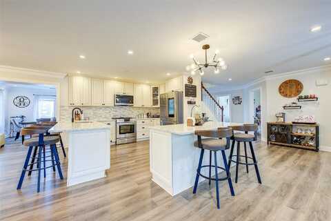 615 Pearl Street, Oceanside, NY 11572