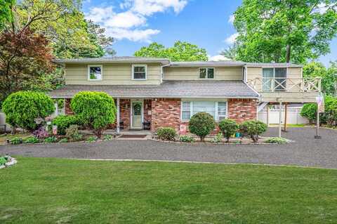 40 Monroe Avenue, Brentwood, NY 11717