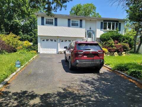 153 Cocoanut Street, Brentwood, NY 11717