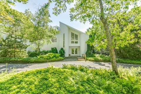 20 Quarty Circle, East Hampton, NY 11937