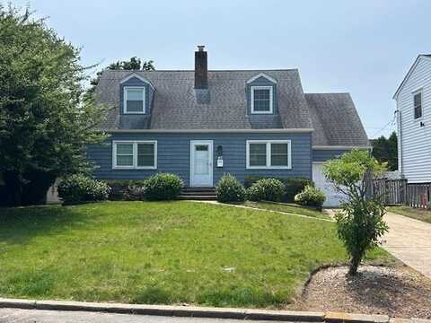 47 Berwick Road, Hewlett, NY 11557