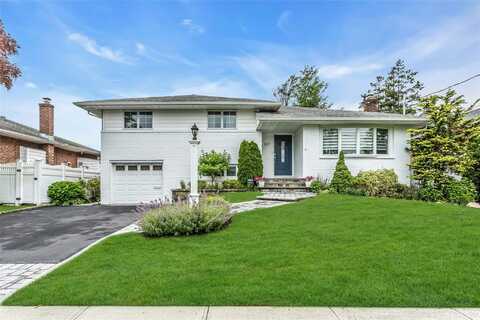 337 Brompton Road S, Garden City, NY 11530