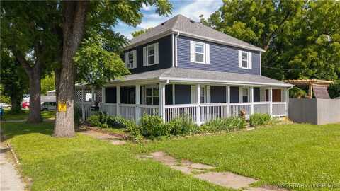 121 W 9th Street, Eldon, MO 65026