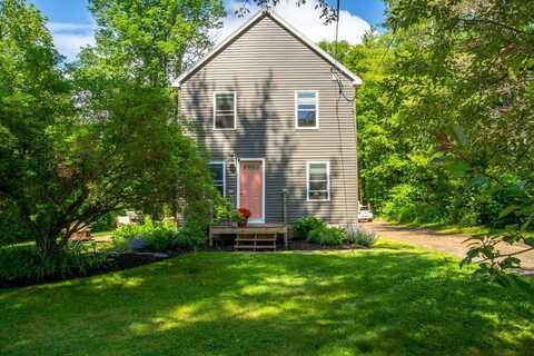 42 Winn Road, Falmouth, ME 04105