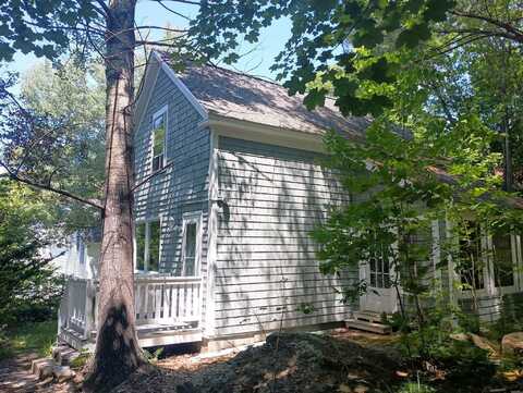 44 Baldwin Street, Livermore Falls, ME 04254