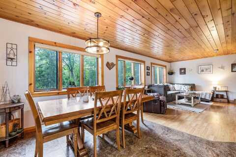 39 Simmons Lane, Friendship, ME 04547
