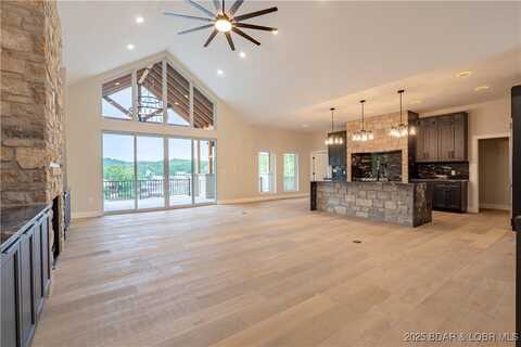 257 Beachnut Drive, Sunrise Beach, MO 65079